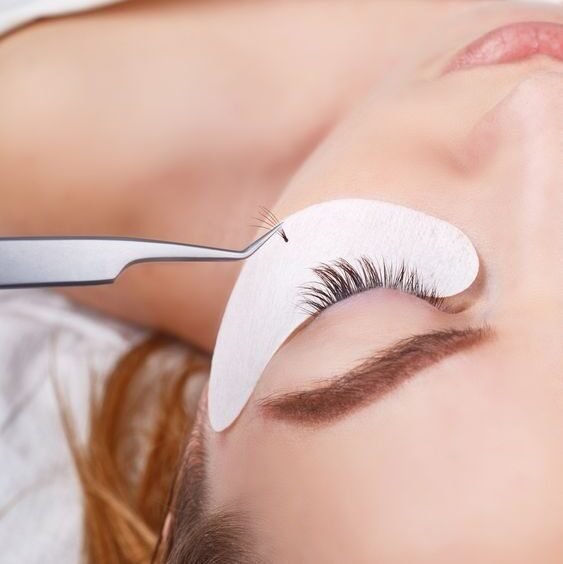 Eyelash extentions